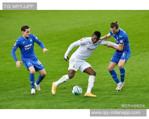 穆西亚拉今日完成个人训练状态回暖但出战科隆仍存疑虑